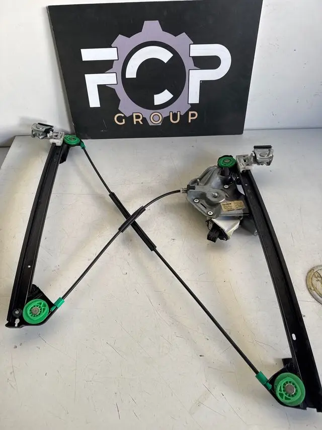 Elevalunas delantero derecho para Cadillac SRX. 2003-2009 Referencia original : 15252618