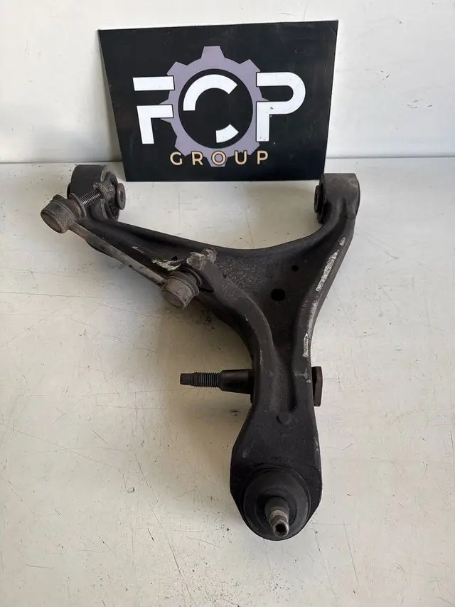 Brazos de suspensión inferior delantero izquierdo para Cadillac. SRX 2003-2009 3.6 v6