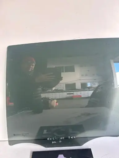 [VIT0062] Cristal / ventana / Luna trasera izquieda de puerta para Cadillac SRX 3.6 V6 2003-2009 Cristal tintado.